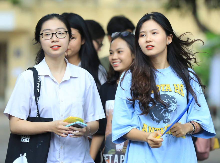 Theo phân phối chương trình của Bộ GD&ĐT hiện nay, mỗi tuần học sinh lớp 12 chỉ học 3 tiết tiếng Anh trong trường THPT