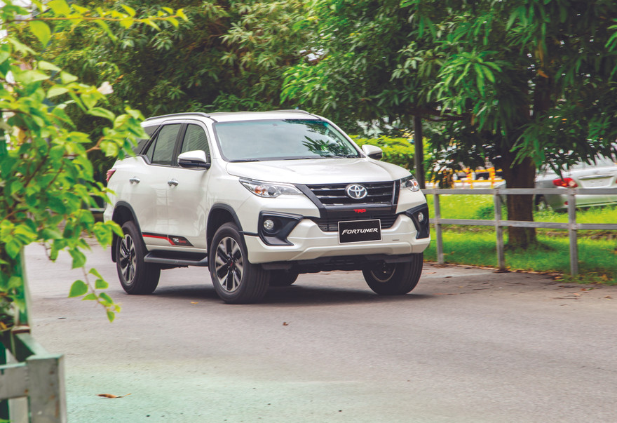Fortuner TRD 2019 - lựa chọn số 1 đối với các khách hàng cá nhân và gia đình trẻ yêu thích phong cách trẻ trung, cá tính và thể thao