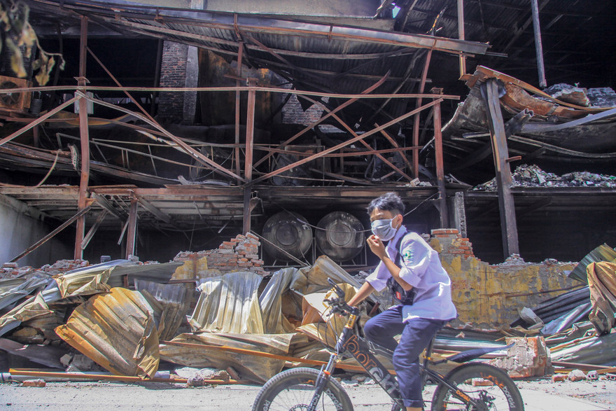 Vụ hỏa hoạn tại nhà máy của Công ty Rạng Đông là sự cố môi trường cực kỳ nghiêm trọng ảnh: Duy Phạm