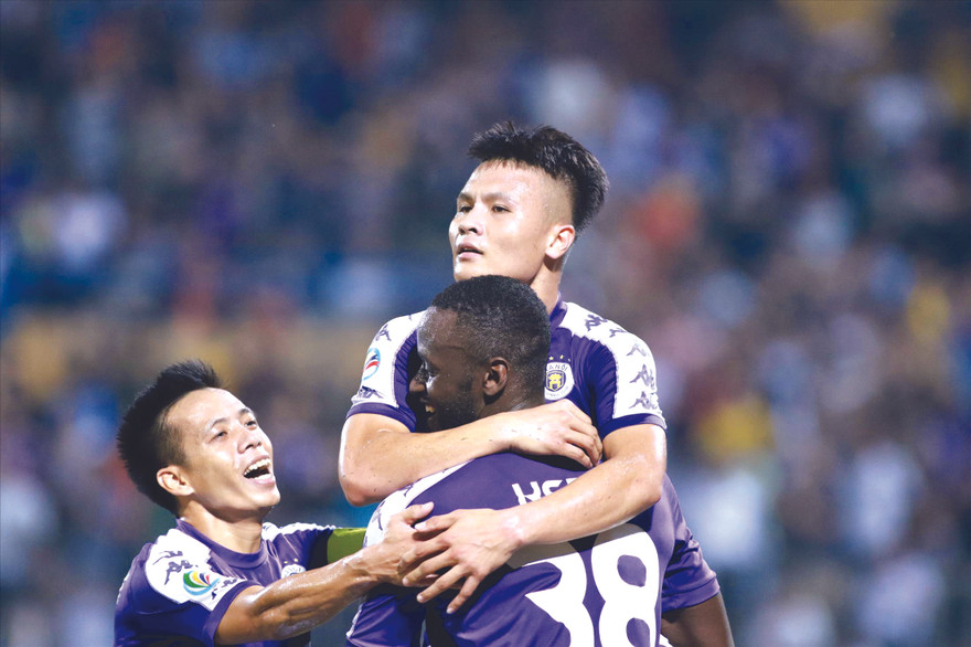 Vượt lên trên các đồng nghiệp, Quang Hải xứng đáng là ứng viên sáng giá nhất cho danh hiệu Quả bóng vàng Việt Nam năm nay ảnh: VSI 