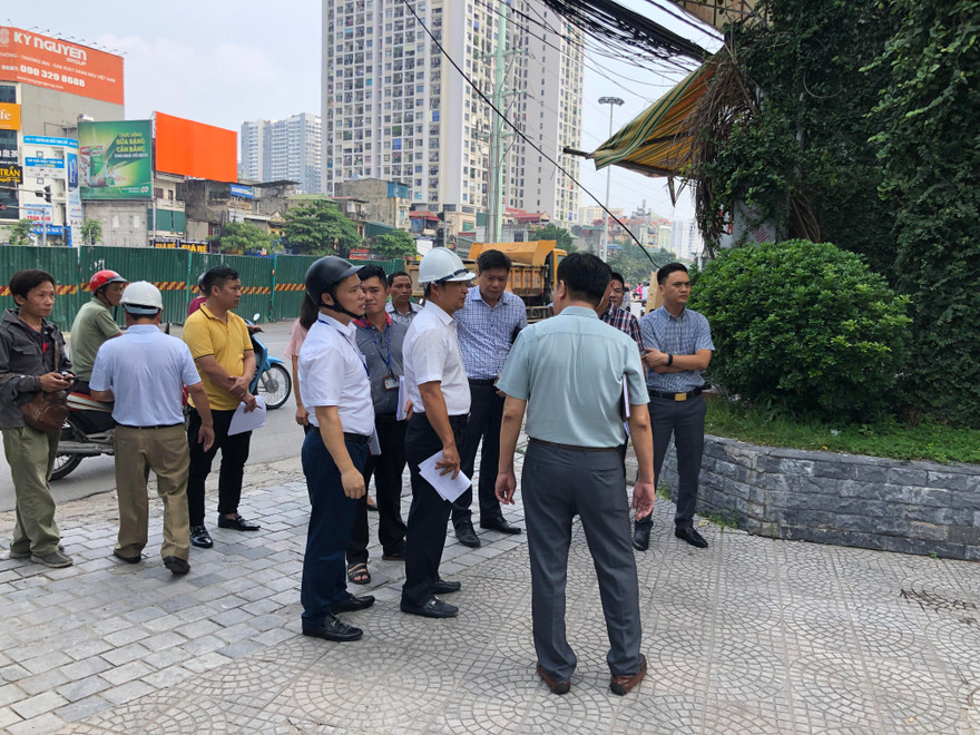 Chủ tịch UBND quận Hai Bà Trưng kiểm tra tiến độ GPMB đường Vành đai 2