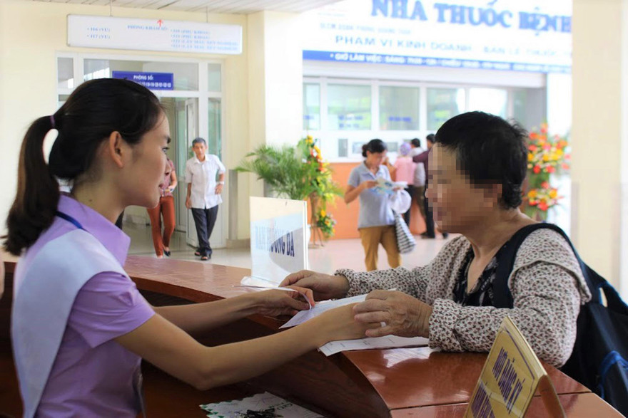 Bệnh nhân ung thư đang phải chi thêm cả trăm triệu đồng cho một chu kỳ điều trị vì thiếu thuốc 