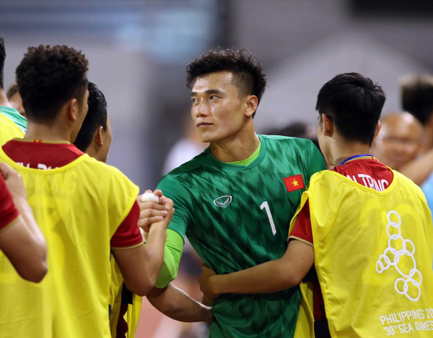 Thủ môn Bùi Tiến Dũng ảnh: HỮU PHẠM