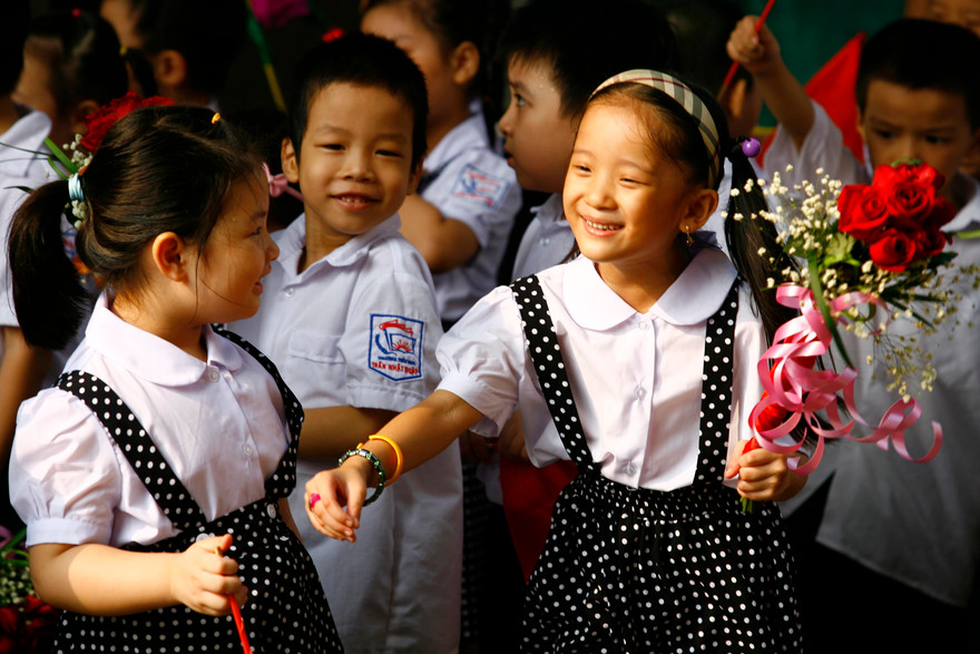 Hãy để cho "ngày đầu tiên đi học" được trong trẻo, thơ ngây ảnh: hồng vĩnh