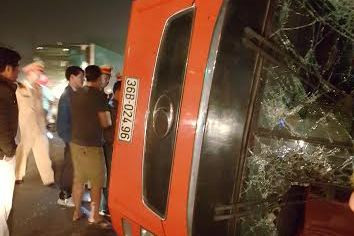 Hàng chục hành khách may mắn thoát chết trong vụ tai nạn.