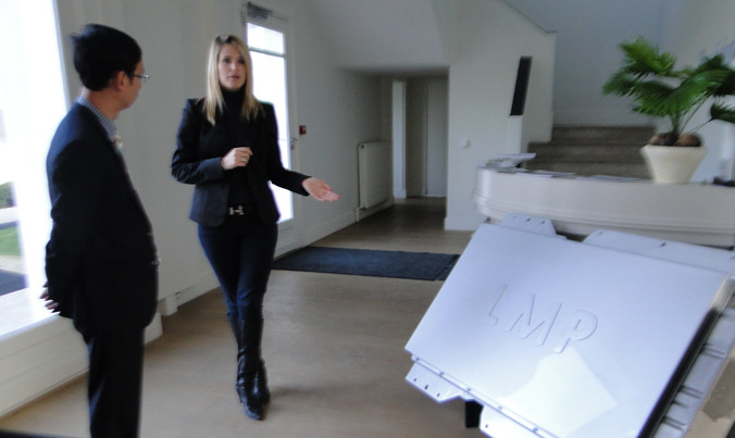 Ắc quy LMP không suy giảm khả năng tích điện trong suốt 10 năm, dùng cho xe ô tô điện chạy được 250km mỗi lần sạc. Ảnh: Việt Hùng.