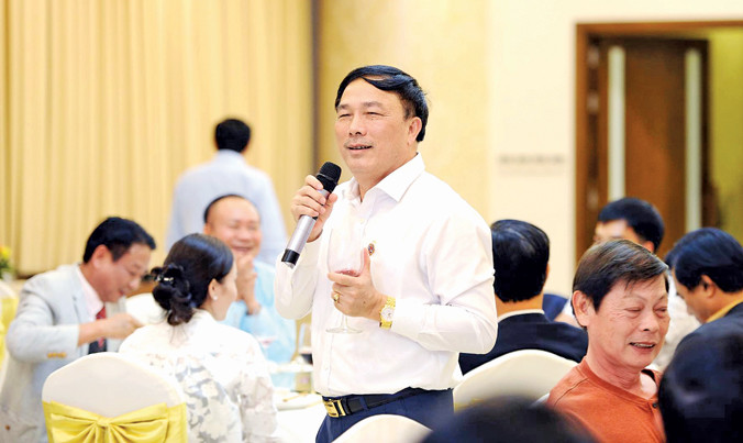 Doanh nhân Nguyễn Văn Ðệ là người năng động, có nhiều đóng góp tích cực cho hoạt động của cộng đồng DN.