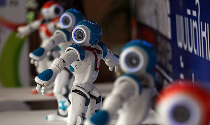 Robot cho phụ nữ không con