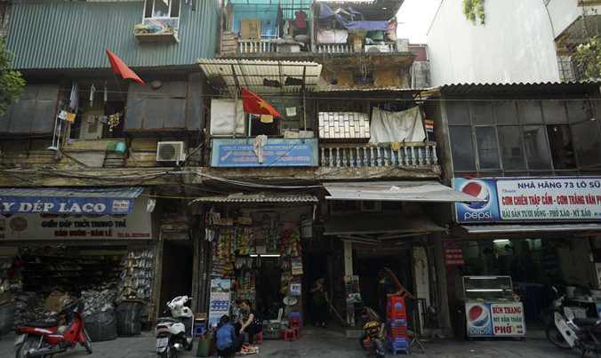 Chuồng cọp tại khu phố cổ.