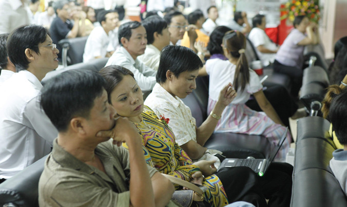 Thị trường chứng khoán 20 năm đã trải qua những thăng trầm. Ảnh: Như Ý.