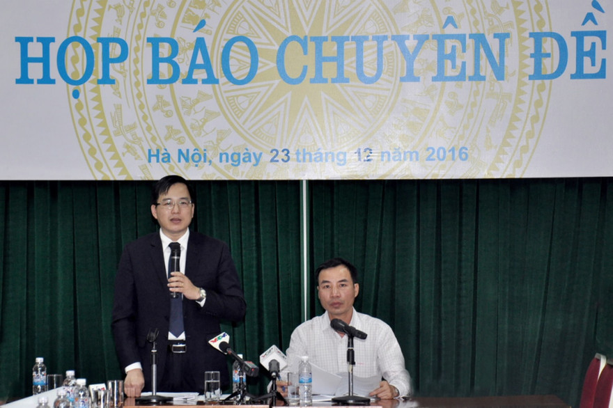 Ông Đặng Quyết Tiến, Phó Cục trưởng Cục Tài chính doanh nghiệp phát biểu tại buổi họp báo