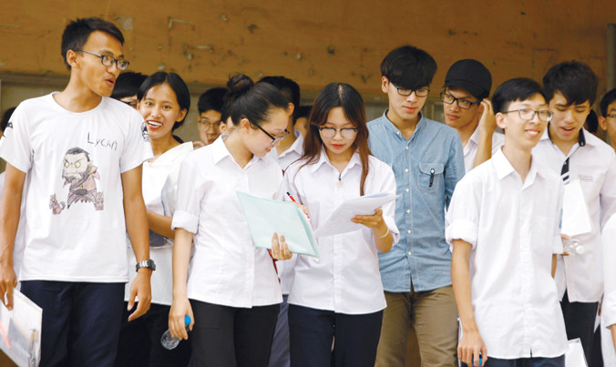 Thi trắc nghiệm mỗi thí sinh một đề, Bộ GD & ĐT cần đảm bảo độ khó - dễ tương đồng giữa các đề thi. Ảnh: Như Ý.