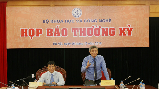 Thứ trưởng Bộ Khoa học và Công nghệ Phạm Công Tạc cho biết, khoảng cách 50 cây số không nghĩa lý gì nếu sự cố phóng xạ xảy ra.