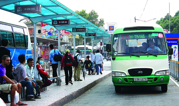 TPHCM đầu tư hàng ngàn tỷ đồng cho xe buýt nhưng hiệu quả thấp. Ảnh: Huy Thịnh.