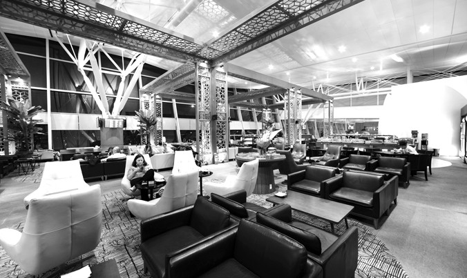 Phòng chờ hạng thương gia là một trong những dịch vụ tiện ích mà Vietnam Airlines mang đến cho hội viên Bông sen vàng.