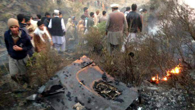 Hiện trường máy bay rơi. Ảnh: Xinhua.