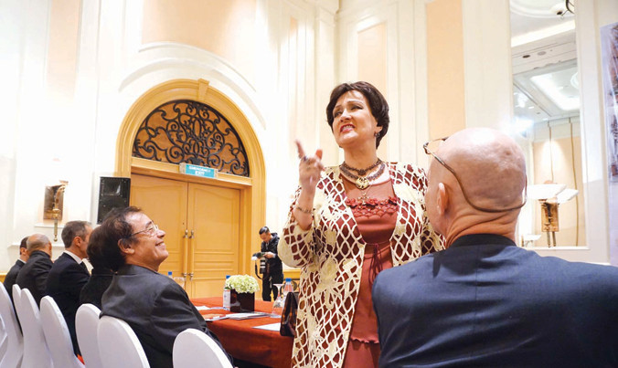 NSND Nga Zinaida Kirienko được Bác Hồ đặt tên Việt Nam, một trong số khách mời quốc tế đến Hà Nội. Ảnh: Toan Toan.