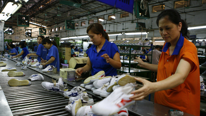 Tăng tuổi hưu đối với phụ nữ để “bảo đảm bình đẳng nam nữ”? (Ảnh chỉ có tính chất minh họa). Ảnh: Hồng Vĩnh.