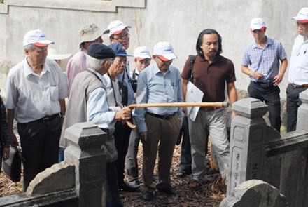 Khuôn viên chùa Vạn Phước trên gò Dương Xuân, nơi mà nhà nghiên cứu Nguyễn Đắc Xuân cùng với giáo sư Phan Huy Lê thực địa.Ảnh nguồn Internet