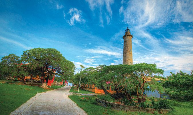 Hải đăng Song Tử Tây.