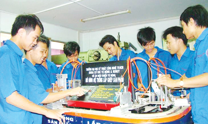 Khi các trường CĐ, TCCN chuyển về Bộ LĐTB&XH, số tiết học thực hành sẽ tăng mạnh.