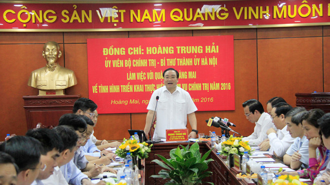 Bí thư Thành ủy Hà Nội phát biểu tại buổi làm việc. Ảnh: Trường Phong. 