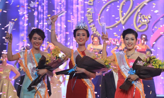 Các thí sinh đạt giải Nhất, Nhì, Ba được tham gia Hành trình Tuổi trẻ vì biển đảo quê hương, ra thăm Trường Sa năm 2017.