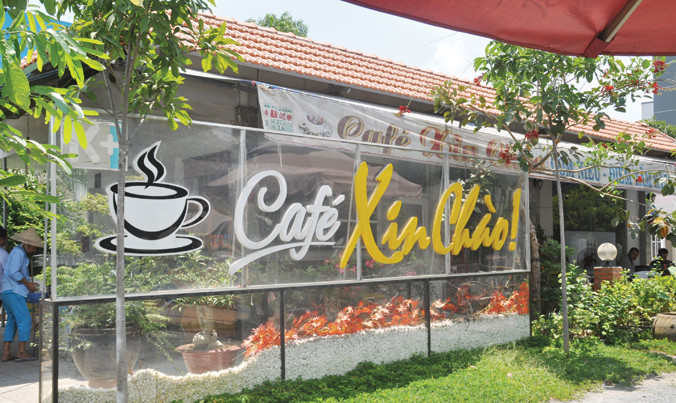 Quán cà phê Xin Chào của ông Tấn. Ảnh: Việt Văn.