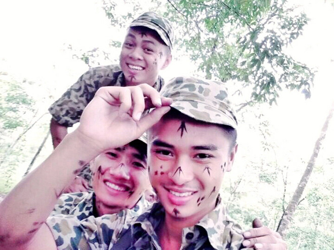 Vũ Văn Long (hàng đầu) trong một buổi huấn luyện khi còn là chiến sĩ Lữ đoàn Đặc công 429.