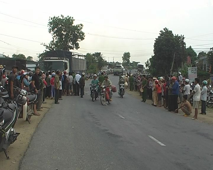 Hiện trường vụ tai nạn kinh hoàng.