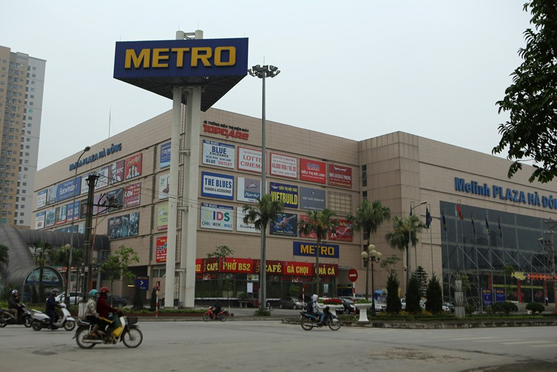 Hệ thống trung tâm siêu thị Metro liên tiếp mở rộng dù báo lỗ. Ảnh: Như Ý.