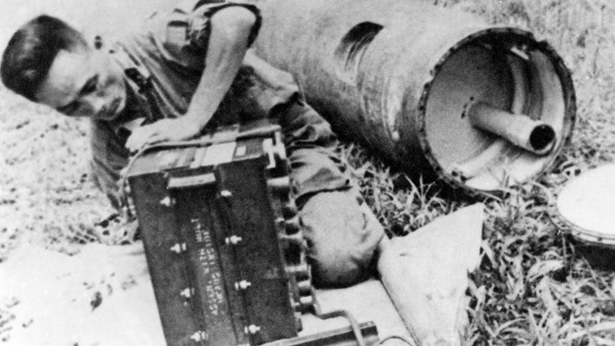 Những người mở khóa vào cửa tử