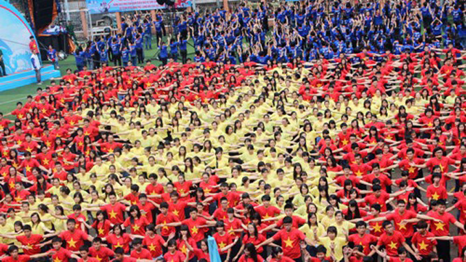  "Triệu trái tim hướng về biển đảo quê hương" Chương trình do Hội LHTN TPHCM tổ chức. Ảnh: Phương Huy