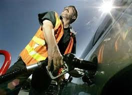 Giá dầu giảm, cơ hội cơ cấu lại nguồn thu