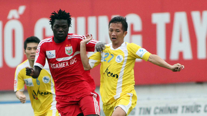  Bình Dương (trái) có thể hiện được sức mạnh vốn có để vượt qua Hải Phòng cuối tuần này? Ảnh: VSI