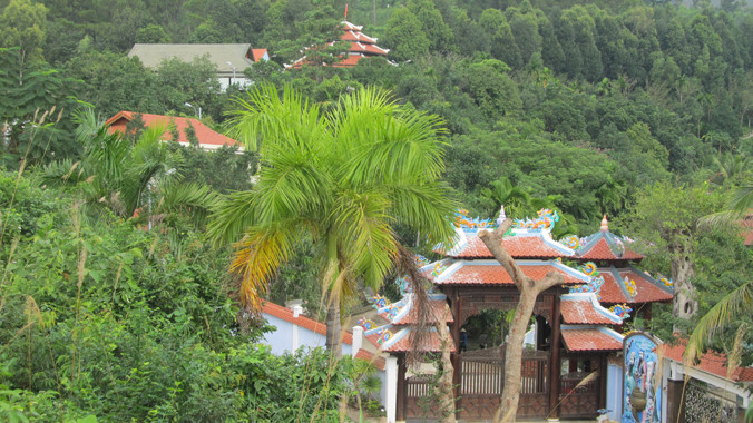 Biệt phủ nguy nga này là của ai - ông Phan Như Thạch hay ông Ngô Văn Quang?