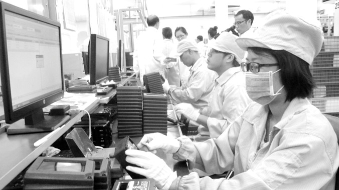  Việc DN nợ đọng BHXH đã ảnh hưởng rất lớn đến quyền lợi của hàng ngàn NLĐ. Ảnh: Bảo Anh