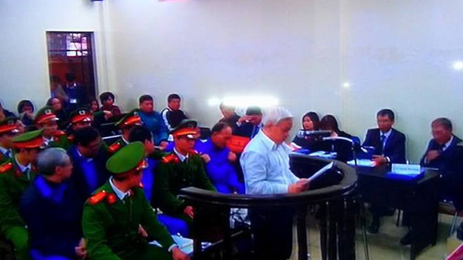 “Bầu” Kiên xin phép được đọc lời nói sau cùng tại tòa