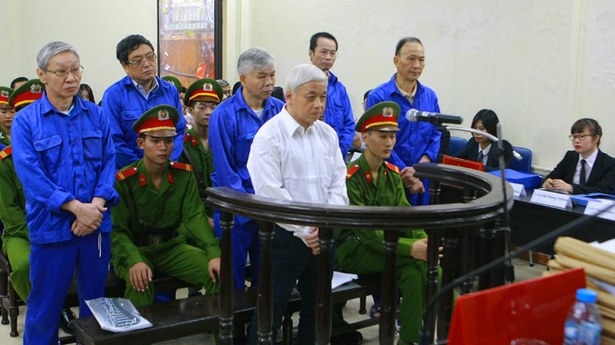 "Bầu" Kiên cùng các đồng phạm đứng nghe tuyên án