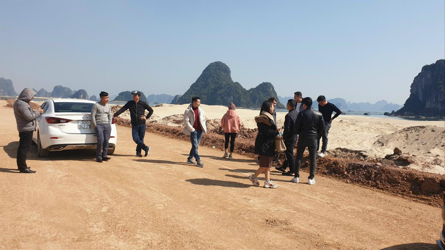 Sốt đất xảy ra tại nhiều địa phương khiến nhiều nhà đầu tư nhảy vào theo tâm lý đám đông. Ảnh: Ngọc Mai 