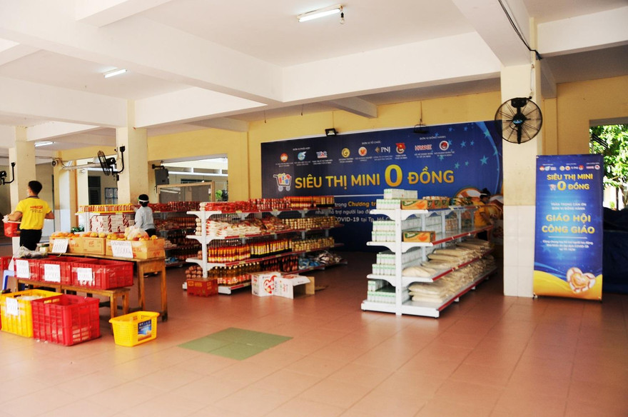 Siêu thị mi ni 0 đồng của Giáo hội Công giáo được khai trương, phục vụ miễn phí cho 200 người khó khăn, không phân biệt tôn giáo