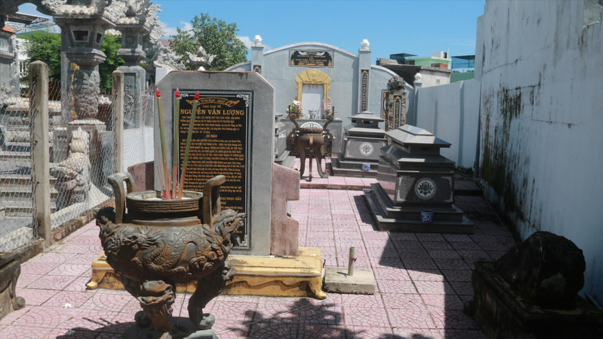 Khu lăng mộ tiền hiền, hậu hiền tại phường Mân Thái (quận Sơn Trà, TP Đà Nẵng)