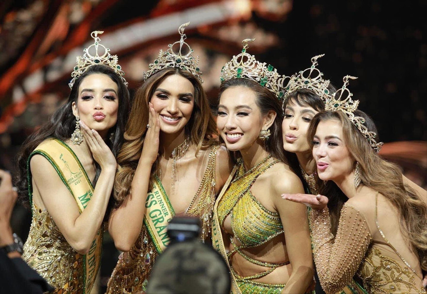 Hậu trường đăng quang của Hoa hậu Thùy Tiên 