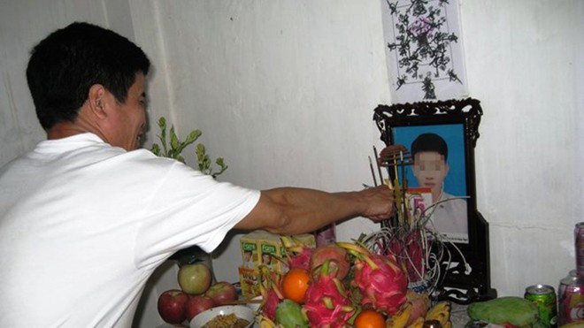 Đau xót, nhưng người cha này vẫn tha thứ cho kẻ giết con mình.