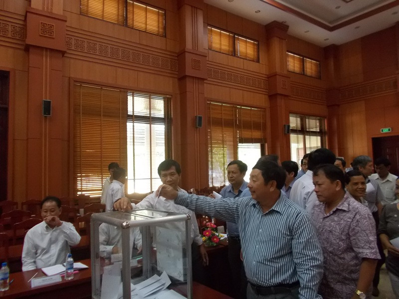 Bỏ phiếu bầu Bí thư mới cho Hội An.