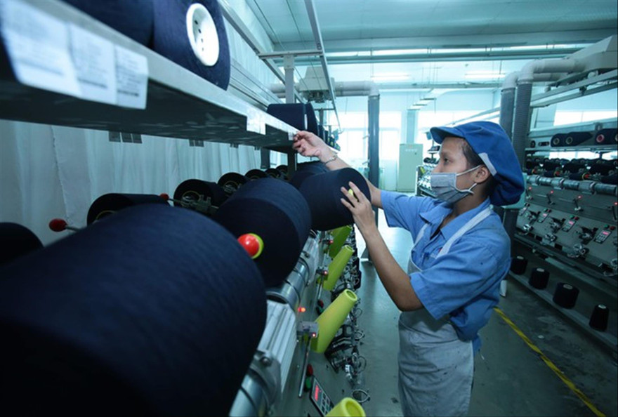 Doanh nghiệp đang “sốt ruột” chờ các gói giải pháp từ Chính phủ. Ảnh: Như Ý