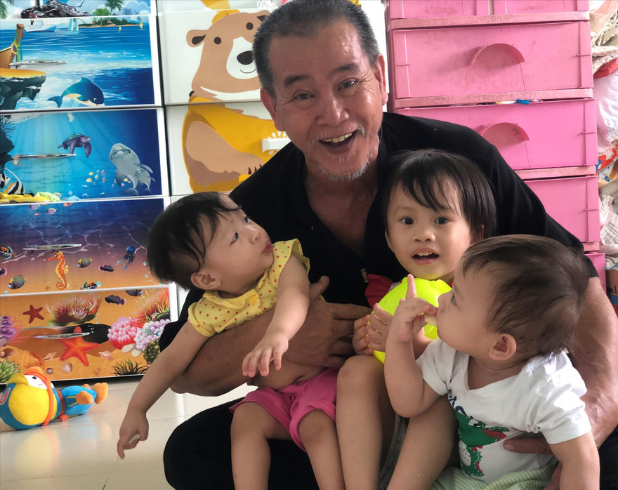 Ông Bùi Công Hiệp nuôi dưỡng trẻ mồ côi bằng tấm lòng yêu thương của người cha