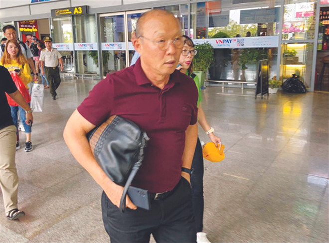 HLV Park Hang Seo đến Đà Nẵng tìm kiếm cầu thủ có thể bổ sung cho ĐT U22 VN chuẩn bị cho SEA Games ảnh: CTV