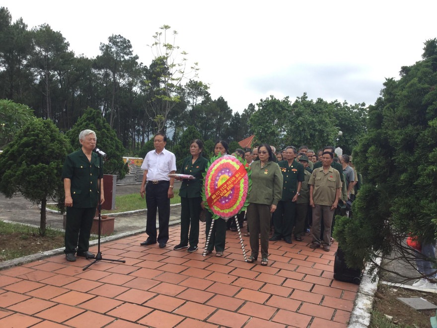 Hội cựu TNXP Thanh Hóa tại nghĩa trang Thọ Lộc 