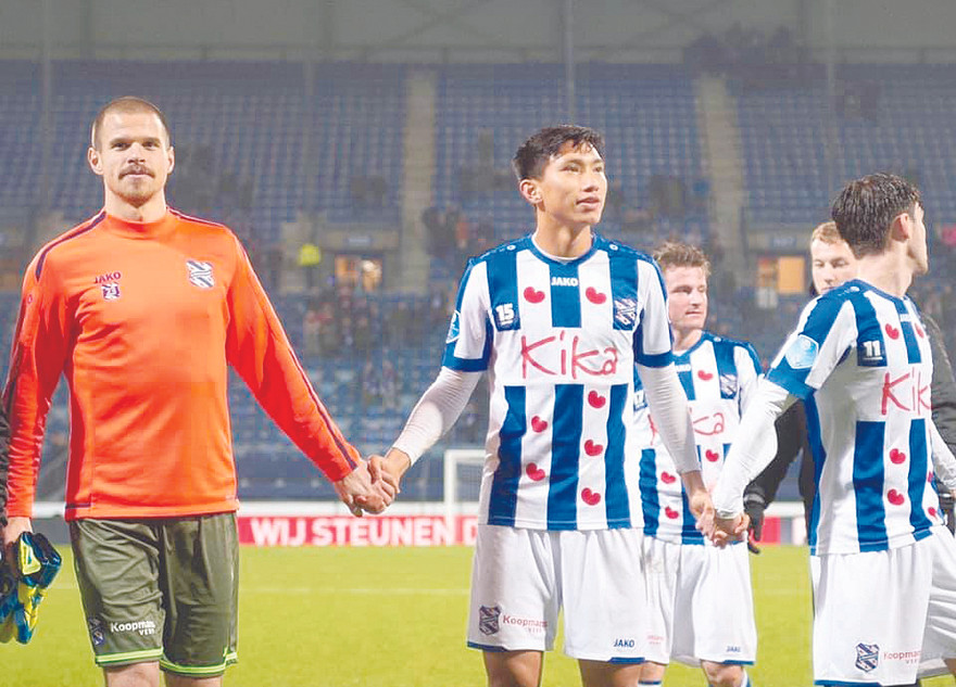 Việc Văn Hậu có được ra sân thường xuyên hay không được cho là vấn đề then chốt trong cuộc đàm phán giữa Hà Nội và SC Heerenveen